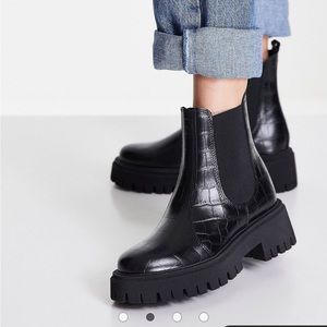 Chunky platform croc print leather chelsea boot
